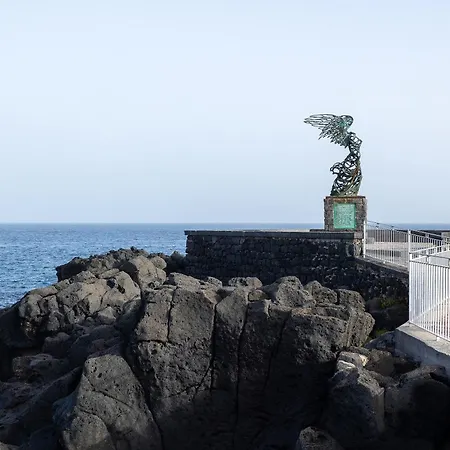 Apartment Perla Sul Mare - A 50m Dalla Con Wi-fi & Parcheggio Giardini Naxos